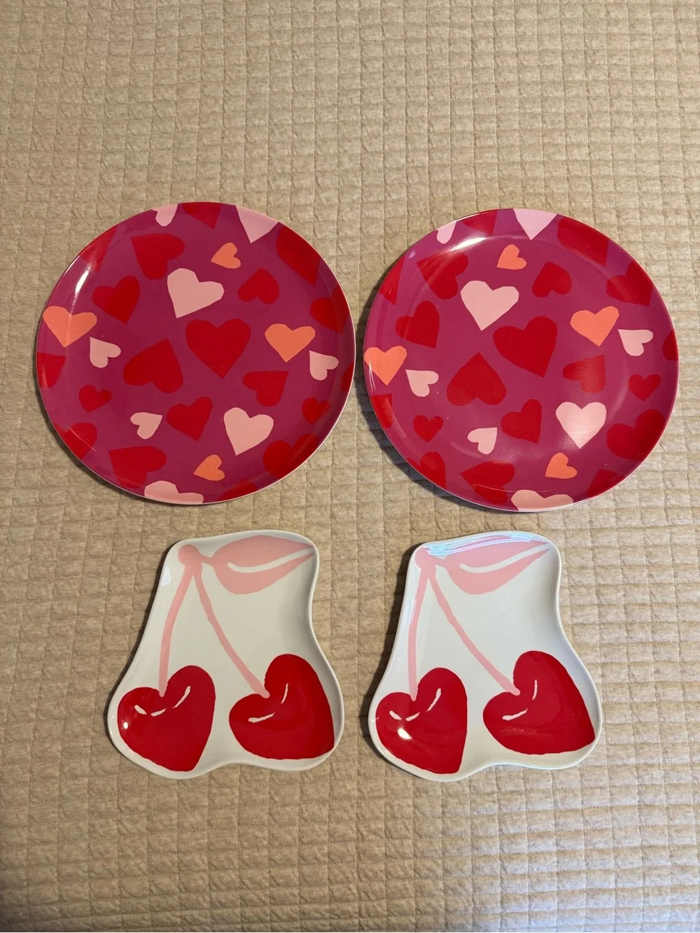 NEW set of 4 Target Room Essentials Melamine Figural Cherry and Heart Plates
